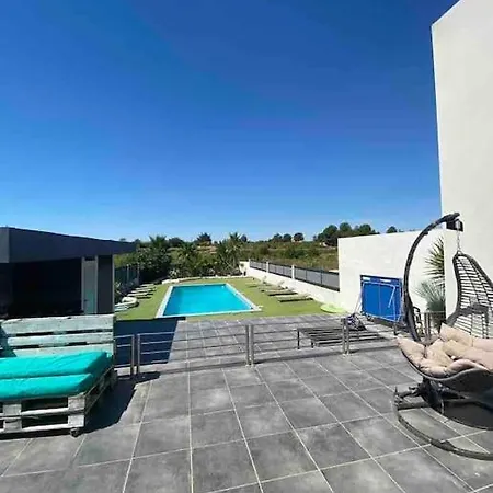 Proche Plage ,lumineux, Confort Et Bien Situe Villa *