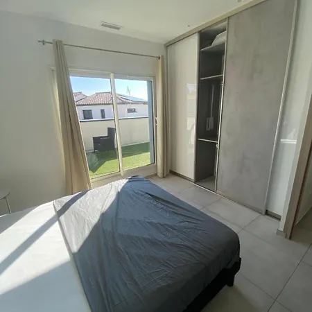 Proche Plage ,lumineux, Confort Et Bien Situe Villa